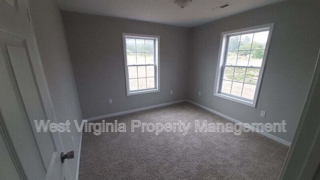 Photo - 732 Circleview Dr