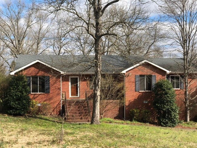 Building Photo - 603 Canterbury Trail Rental