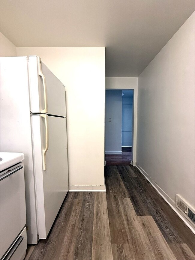 Photo - 217 W Maple St
