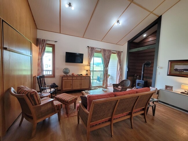 Photo - 102 Valley View Dr