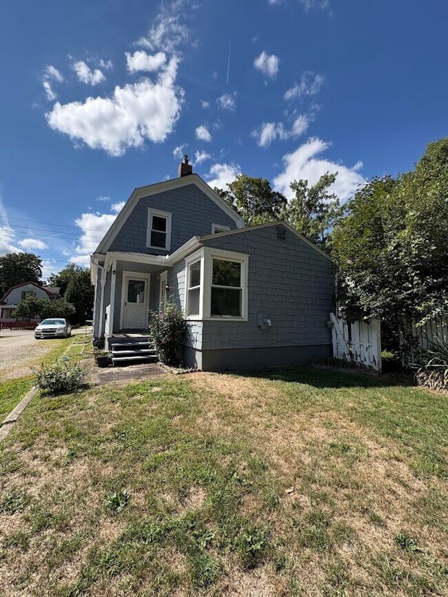 Photo - Three bedroom two bathroom home for rent