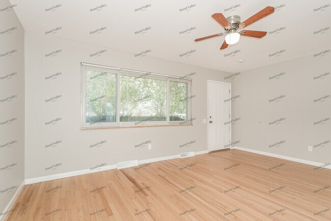 Photo - 1500 Night Dr