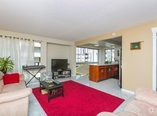 Building Photo - 2 bedroom 2 bath in the hearth of Waikiki!... Unit 906 - Palms Inc Rental