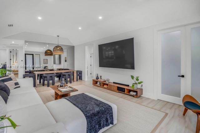 Photo - 1543 Bird Rd