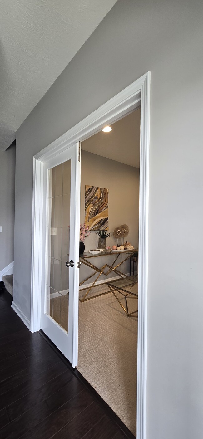 Photo - 6855 Charlestown Ln