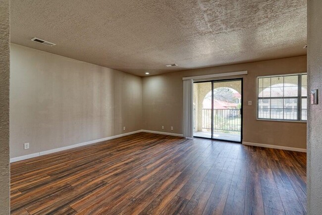 Photo - 811 Country Club Dr SE Unit Apt 2C