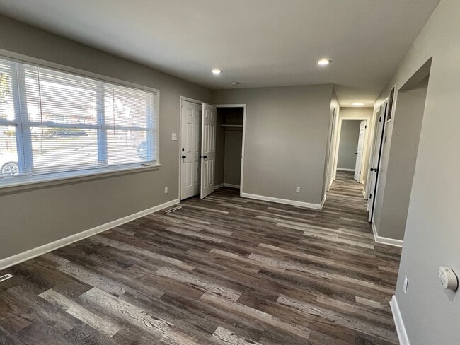 Photo - 3 Bedroom Beautifully updated Ranch