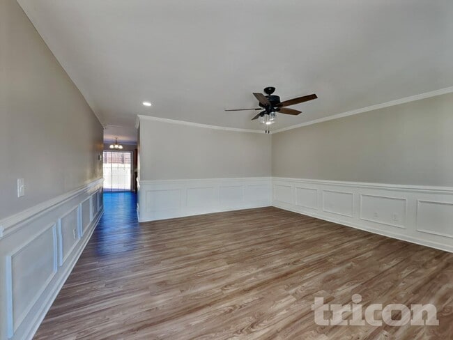 Photo - 5003 Mallison Way