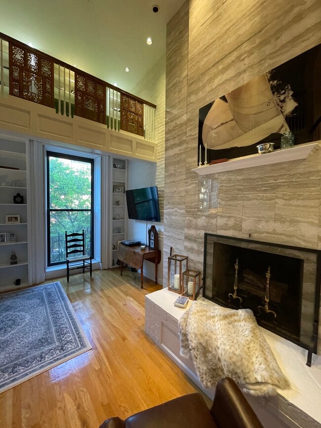Photo - 124 Beacon St Unit 3F