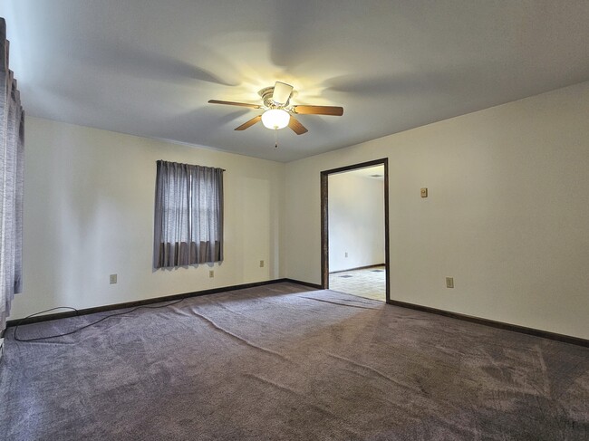 Photo - 474 N Maple St