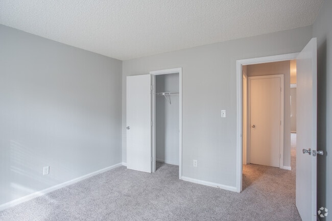 2BR,2BA,-975SF Classic - The Courts at Yorkshire Downs
