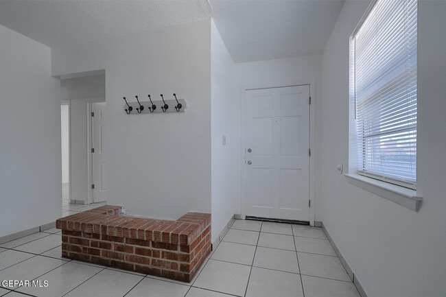 Photo - 3536 E Glen Dr