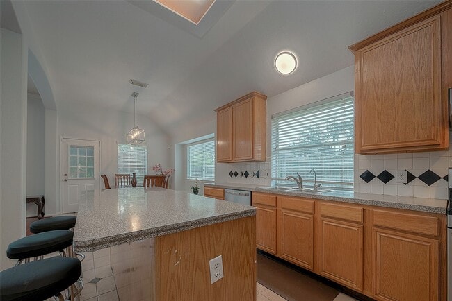 Building Photo - 7302 Colony View Ln