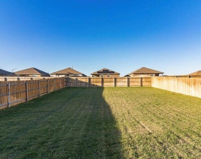 Photo - 2001 Fairhaven Gtwy