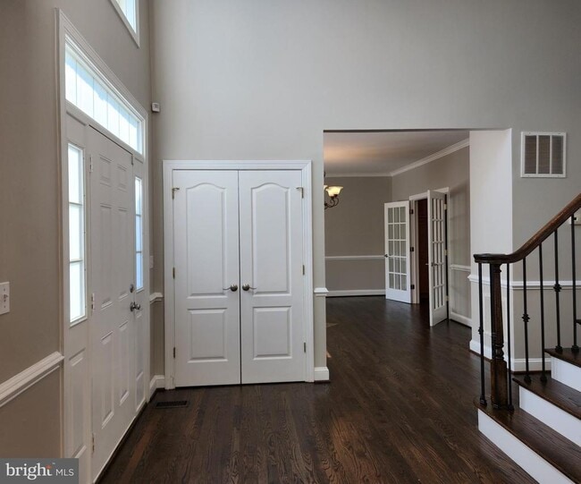 Photo - 610 Meadow Ln SW