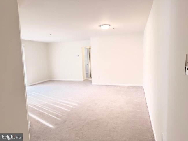 Photo - 37 Wickham Ct