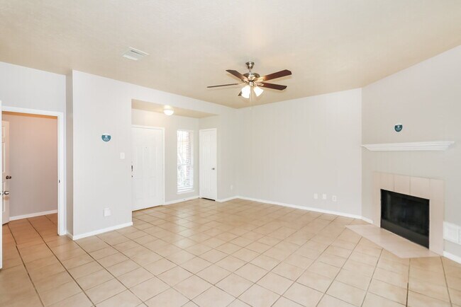 Photo - 11927 Oakner Dr