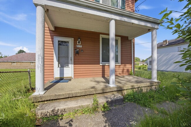 Photo - 827 Hinnerman St