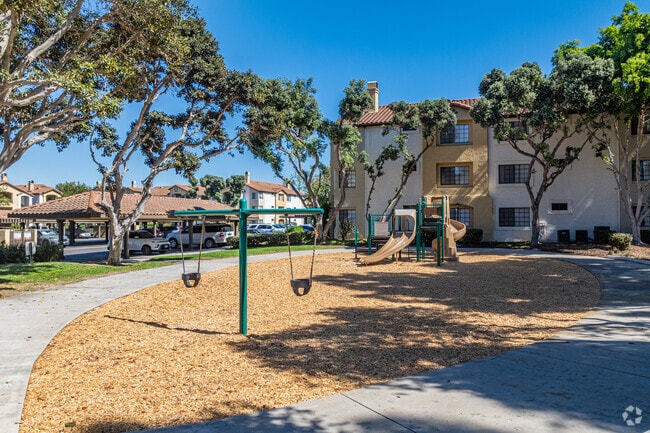 Patio de juegos - Toscana at Rancho Del Rey