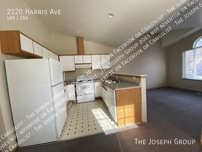 Photo - 2120 Harris Ave