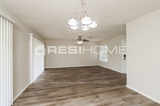 Photo - 960 Beechfern Ln