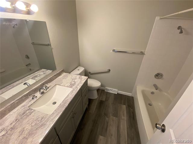 Photo - 422 Salem St