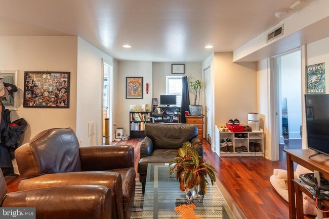 Photo - 1769 Frankford Ave Unit 5