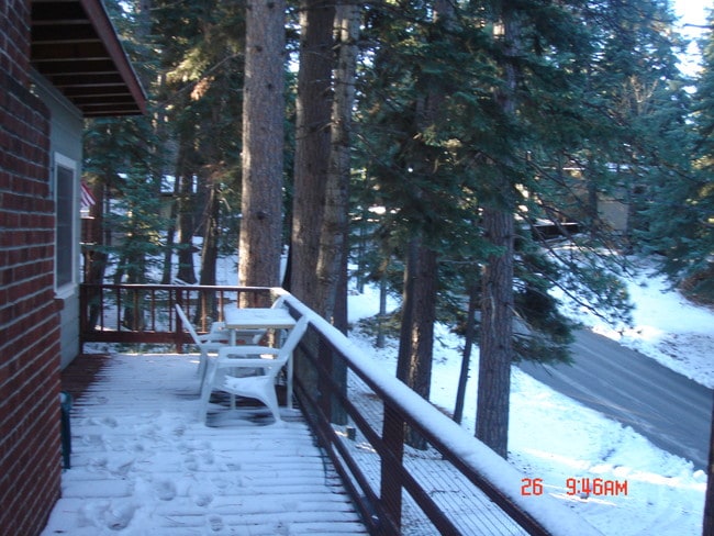 Cubierta delantera - 31474 Pleasant Dr