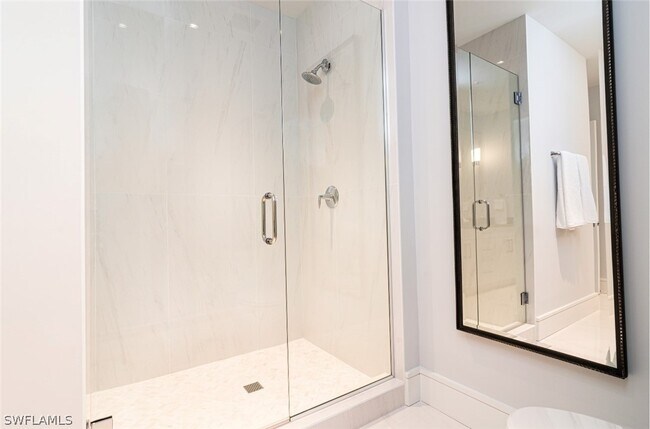 Photo - 101 8th St S Unidad 305