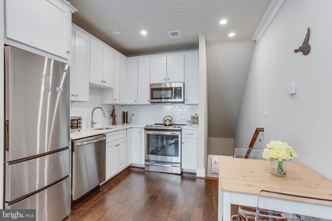 Photo - 7209 Georgia Ave NW Unidad A