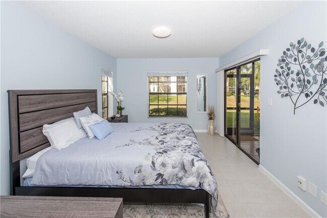 Photo - 301 Olivewood Plz Unit O125