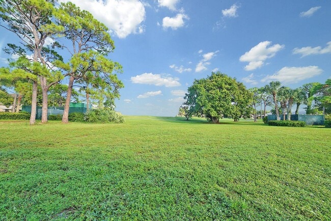 Photo - 2600 Fiore Way Unidad 2140