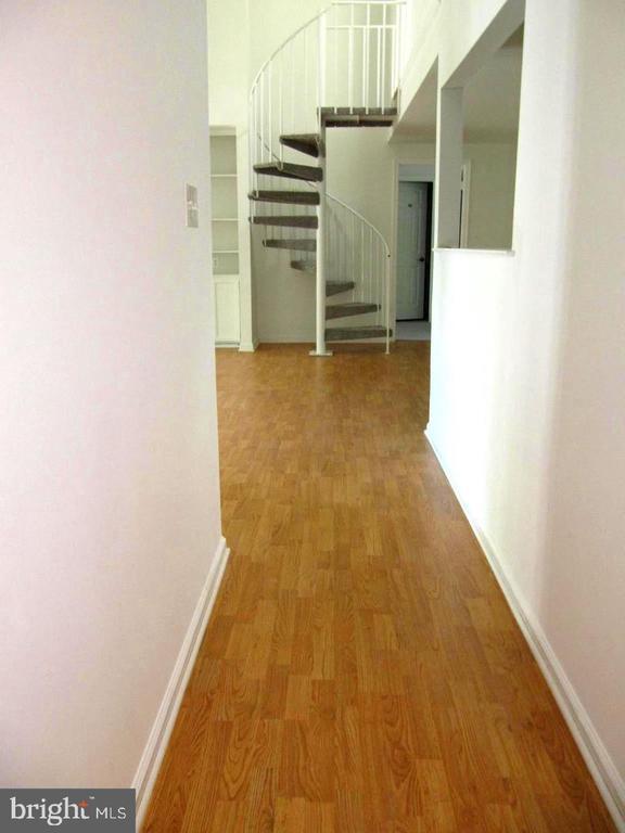 Building Photo - 20617 Shadyside Way Unit 99-7