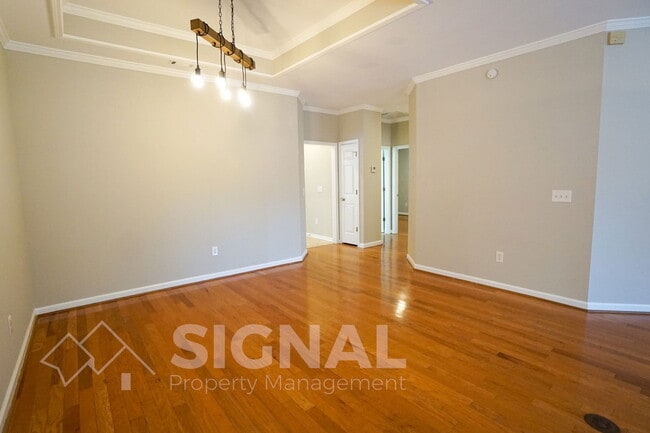 Photo - 2825-2827 7 Oaks Cir