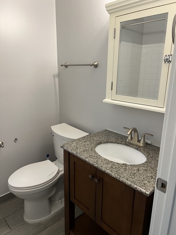 Photo - 987 Montie Rd