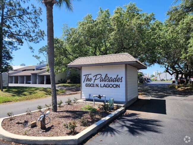 Building Photo - Palisades Unit 6901 N Lagoon Drive #15 Rental