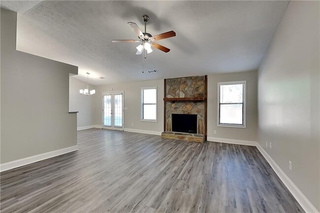 Photo - 3404 Owens Pass NW