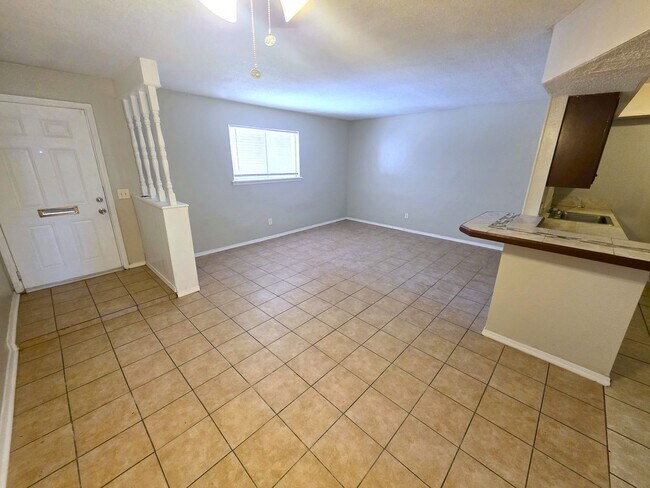 Photo - 3746 N Nicklas Ave Unidad 3746