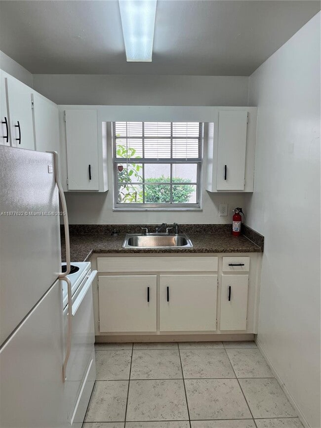 Building Photo - 2301 Fillmore St Unit 6 Rental