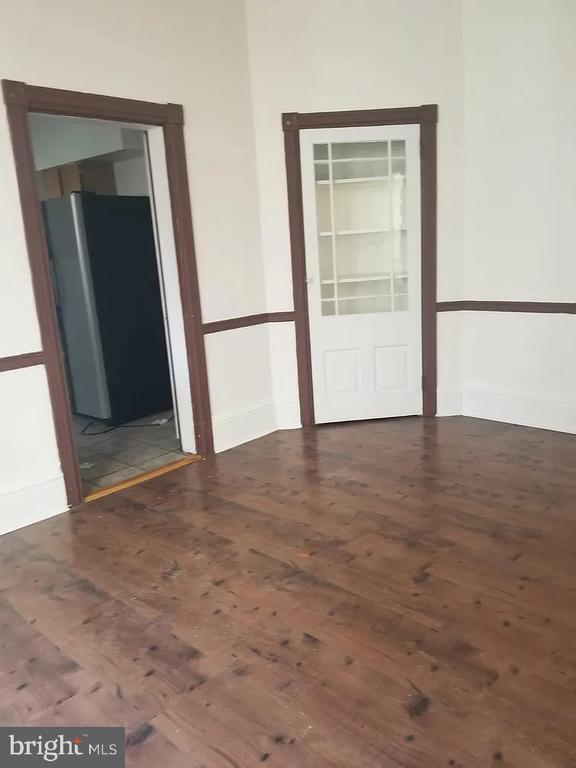 Photo - 205 Noble St