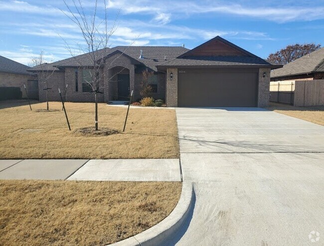 Building Photo - (4) Bedroom in NW Norman Avail Early Feb! ... Rental