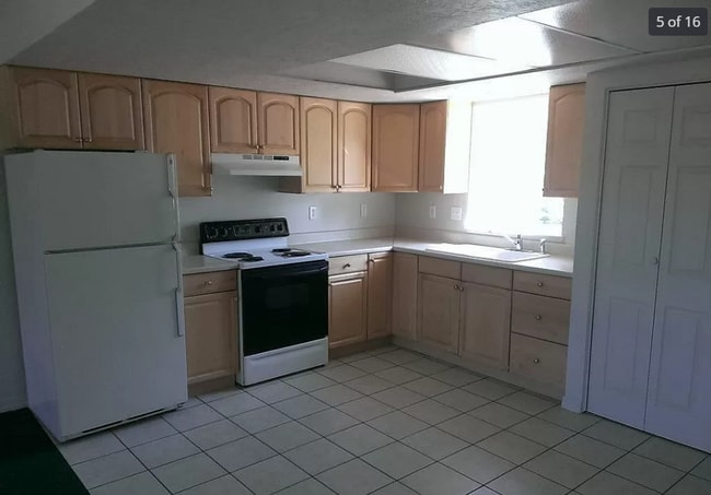 Photo - HUGE 6 bed 3 bath Home in Pocatello