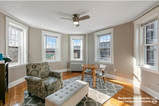 Building Photo - 319 Allston St Unit 4 Rental
