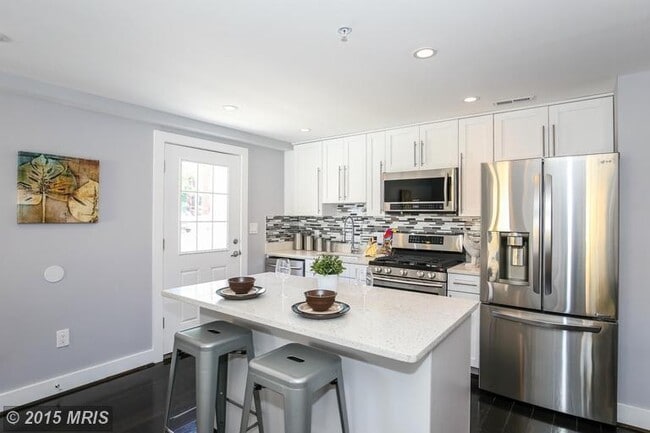 Building Photo - 1513 Oak St NW Unit 1 Rental