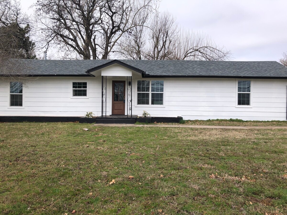 Photo - 2667 N Choctaw Rd