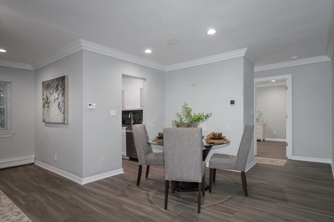 Photo - Fairfield Courtyard South at Bay Shore