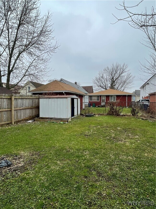 Photo - 226 Longnecker St