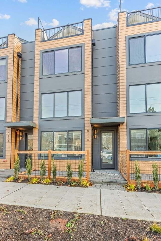 Stunning Brand-New Ballard Townhome with A... - Stunning Brand-New Ballard Townhome with A...