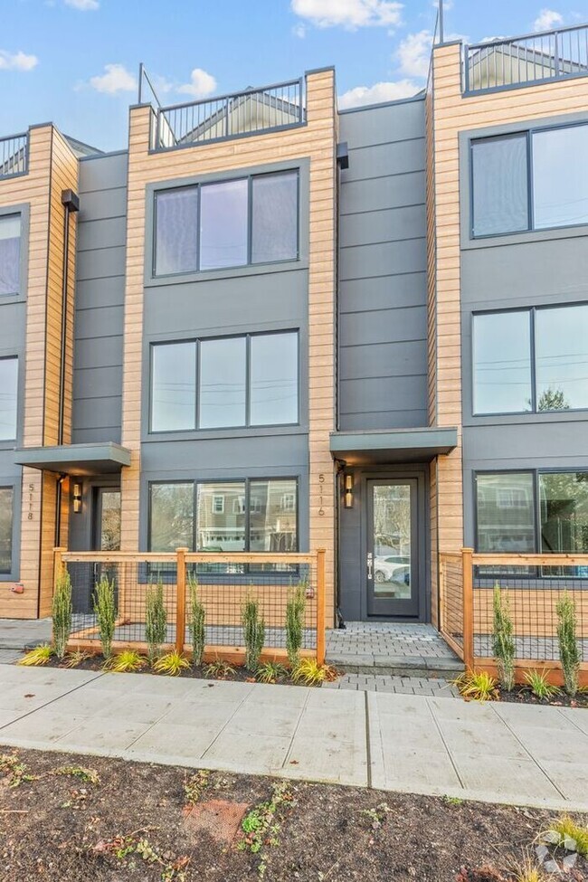 Building Photo - Stunning Brand-New Ballard Townhome with A...