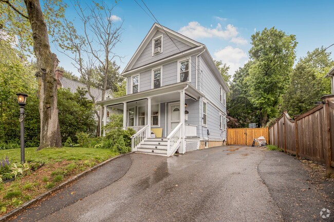Building Photo - 64 Columbia Ave Rental